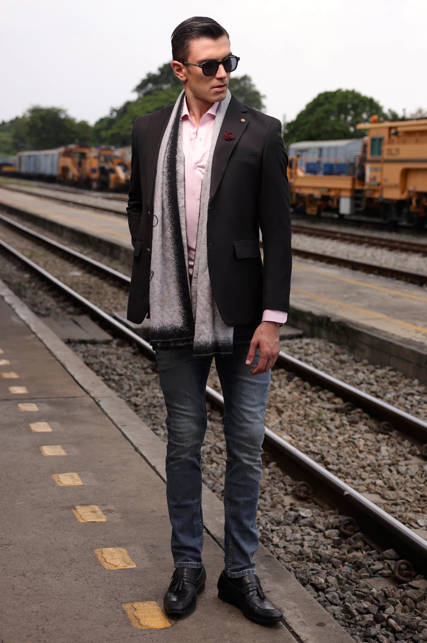 Black Plain Blazer - Image 4