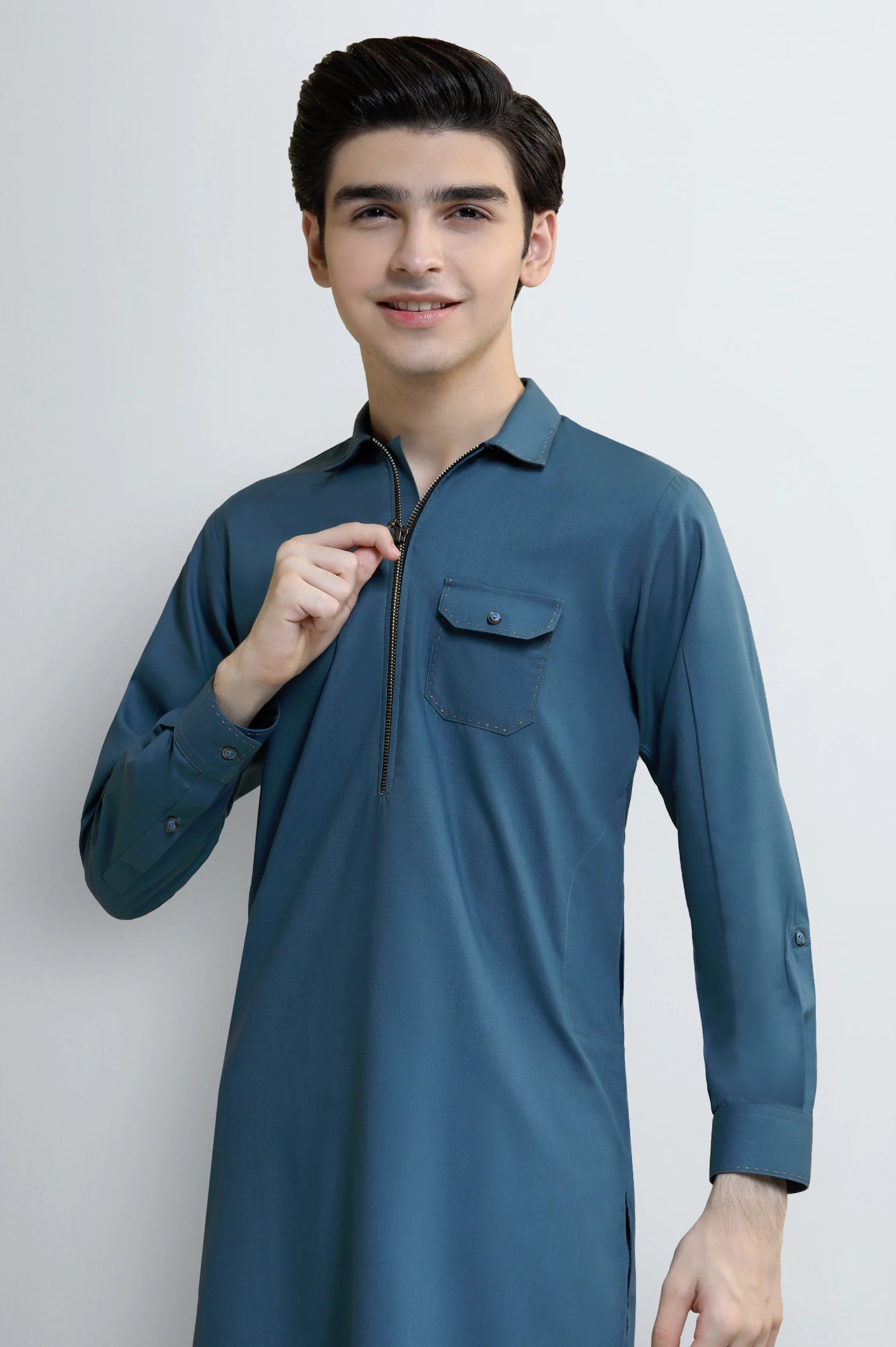 C-Green Teens Kurta Pajama With Pocket & Zip - Image 2