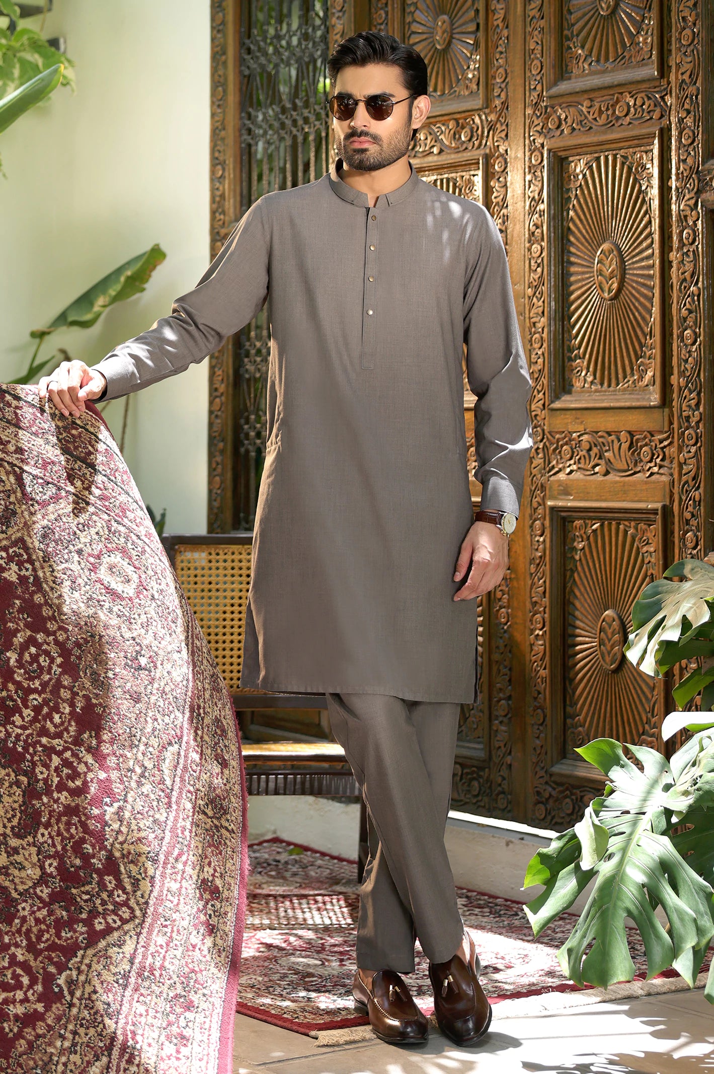 Light Grey Wash & Wear Kurta Pajama - Image 2
