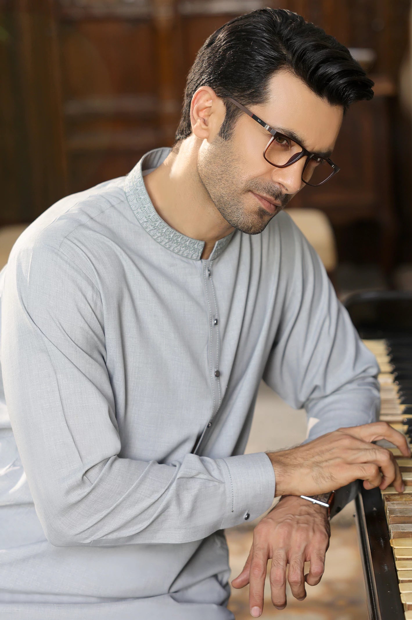 Light Grey Wash & Wear Shalwar Kameez - Image 5