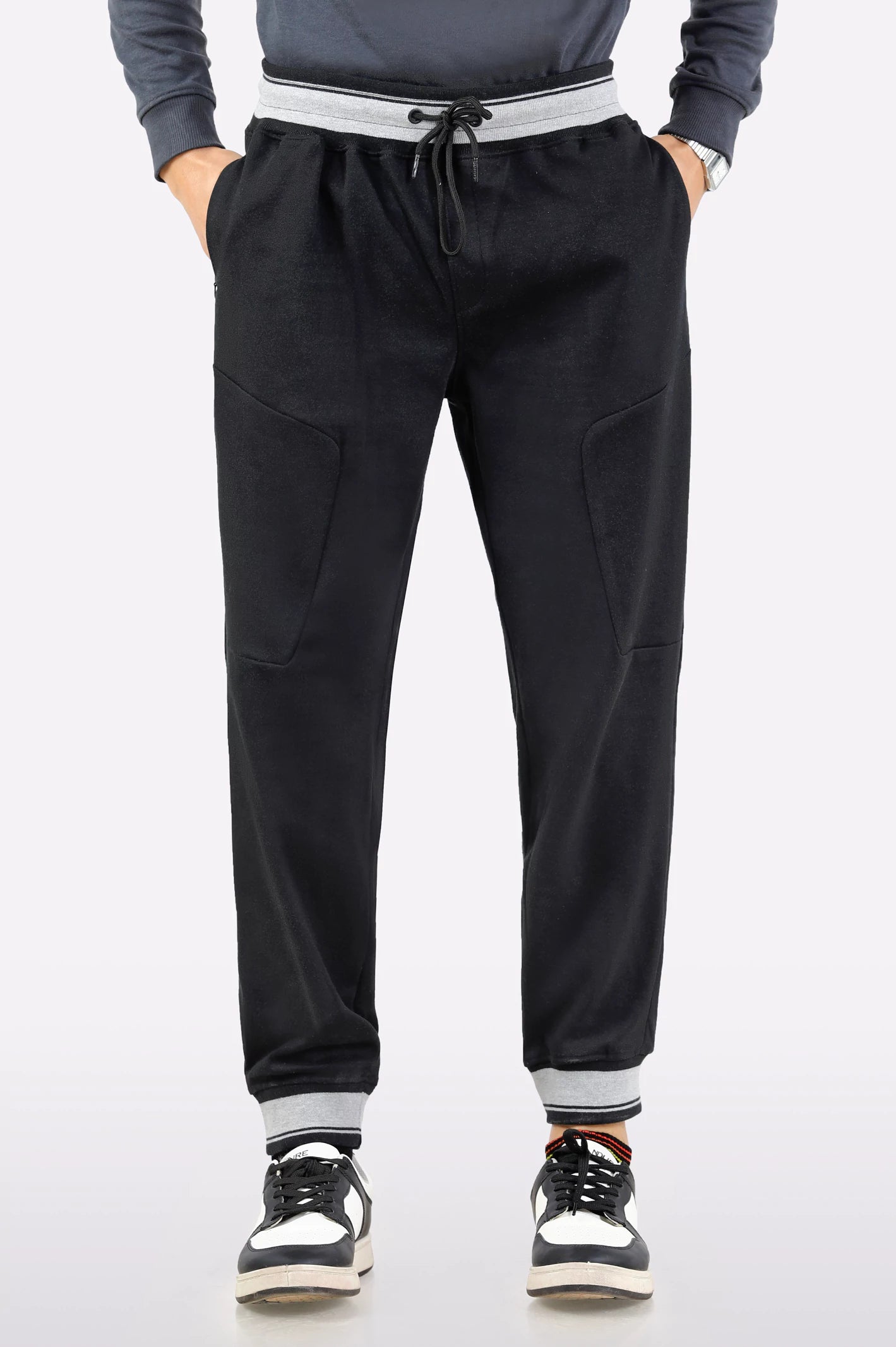 Black Knitted Jog Pant
