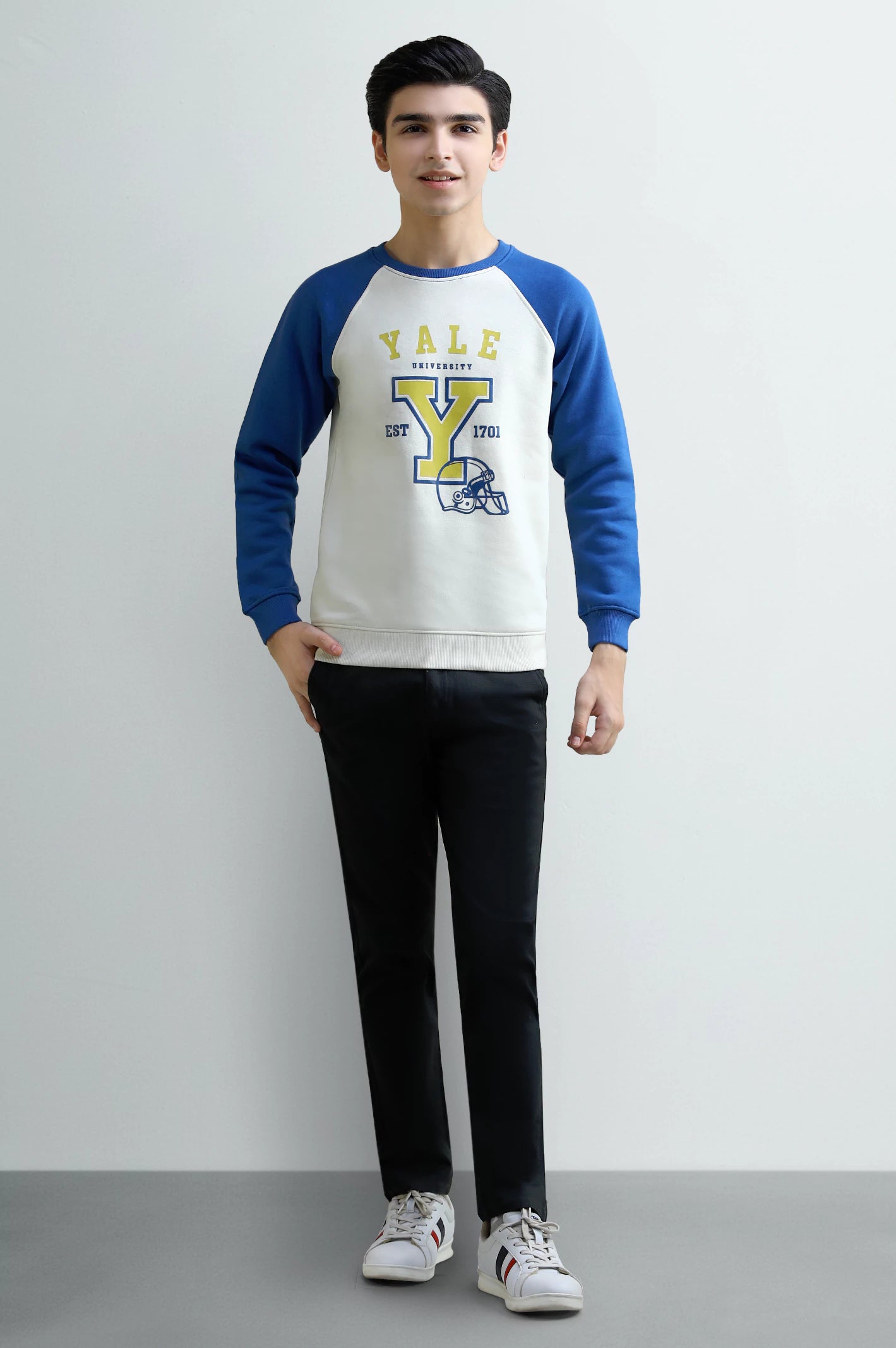 Graphic Print Boys Sweatshirt - Image 2