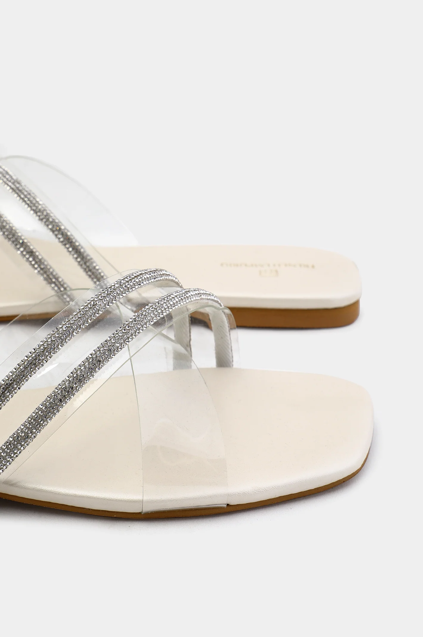 Off White Ladies Casual Slippers - Image 2