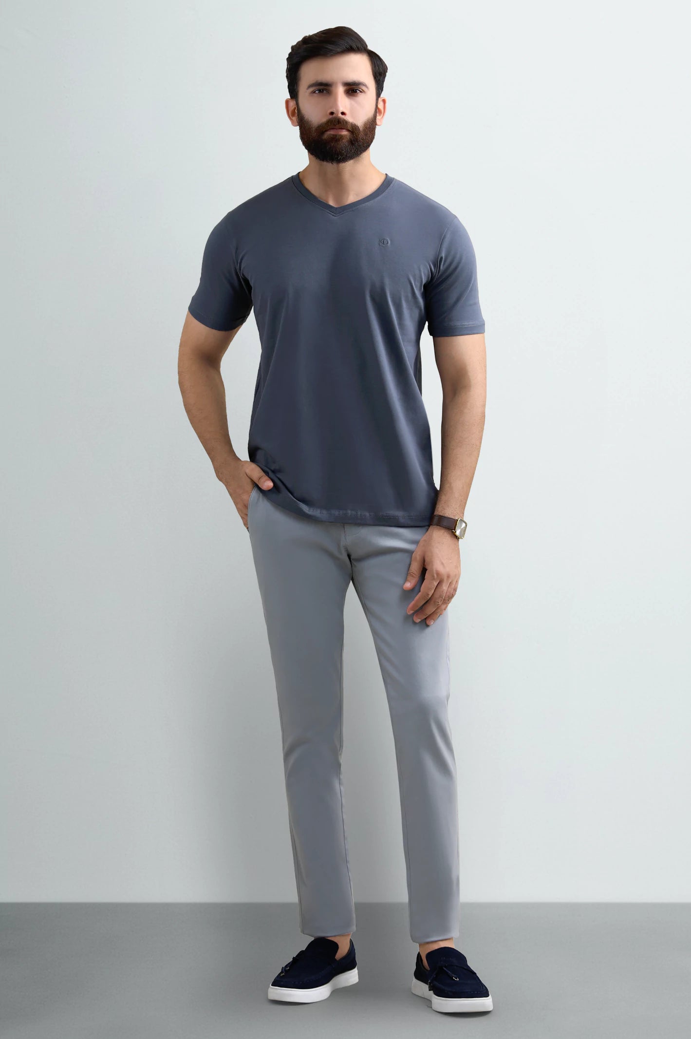 Basic V-Neck T-Shirt - Image 2