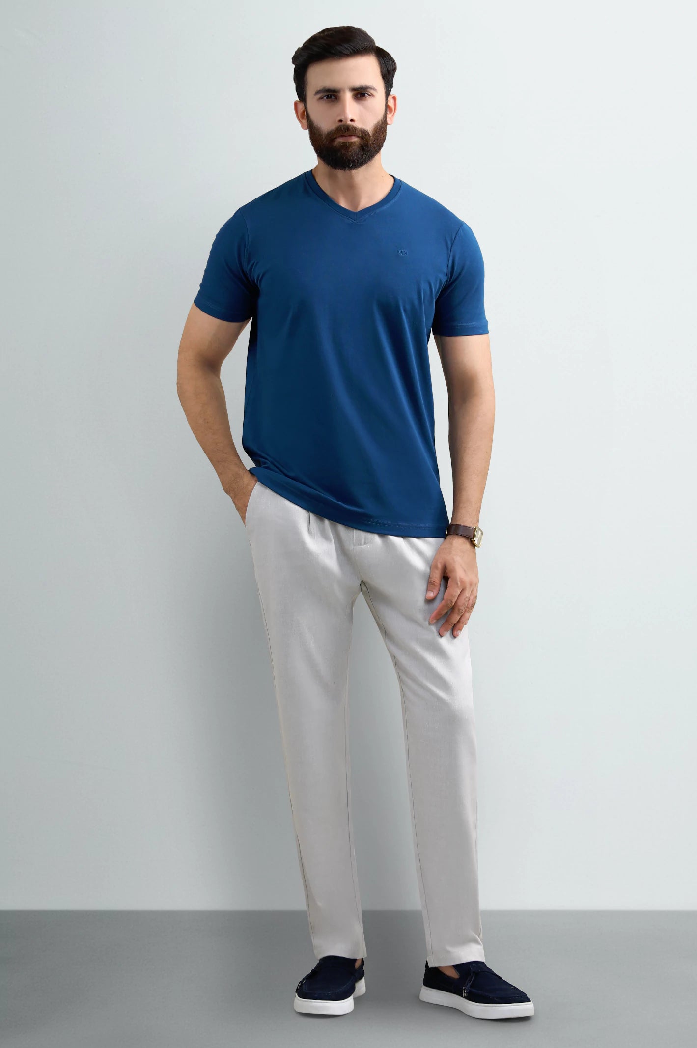 Basic V-Neck T-Shirt - Image 2