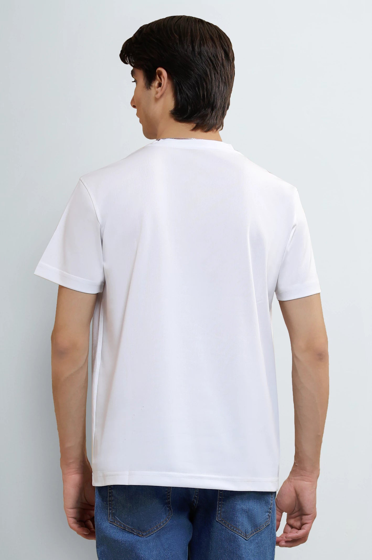 White Basic Crew Neck T-Shirt - Image 4