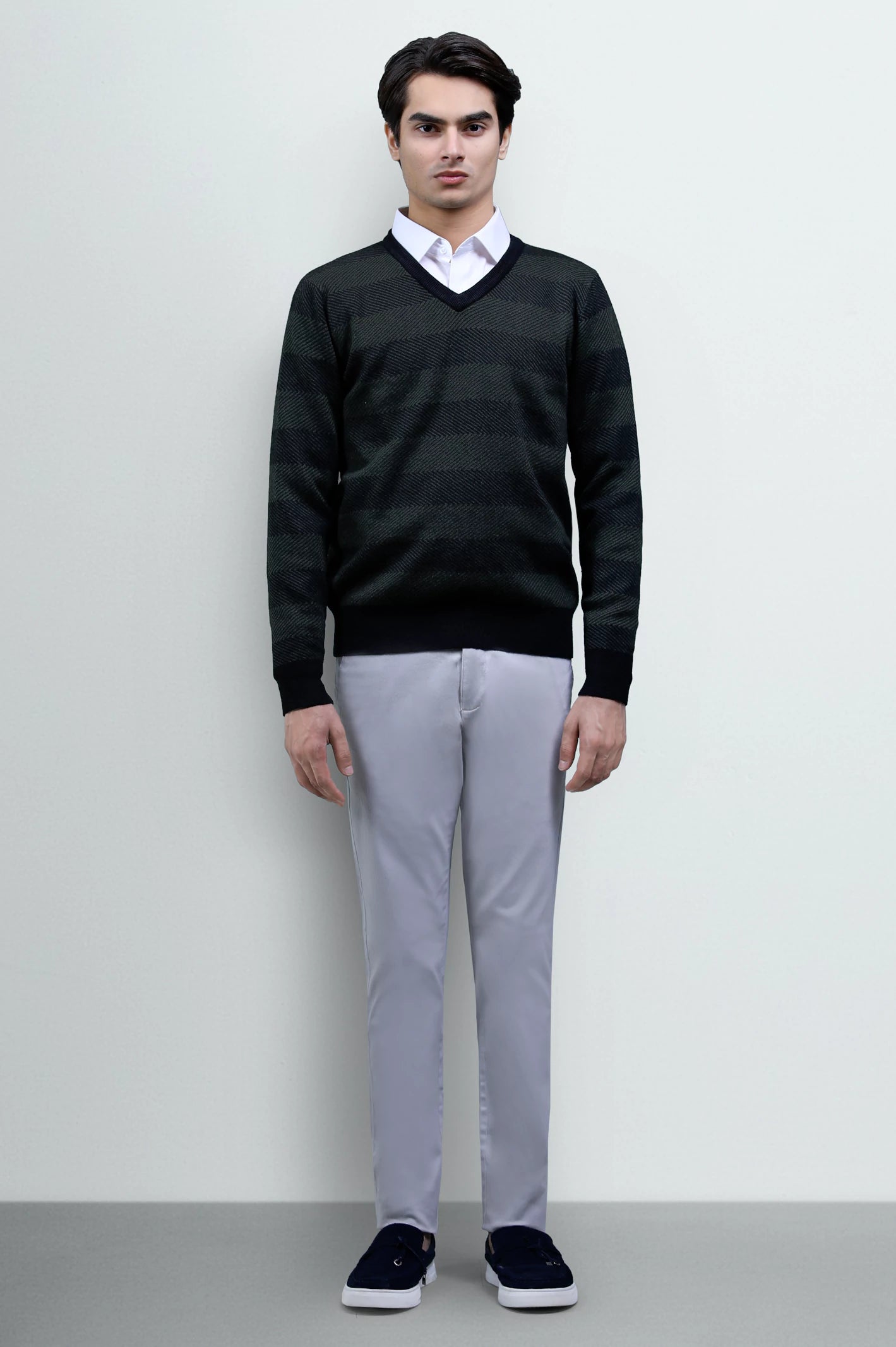 Men V-neck Green Sleeves Sweater - Image 2