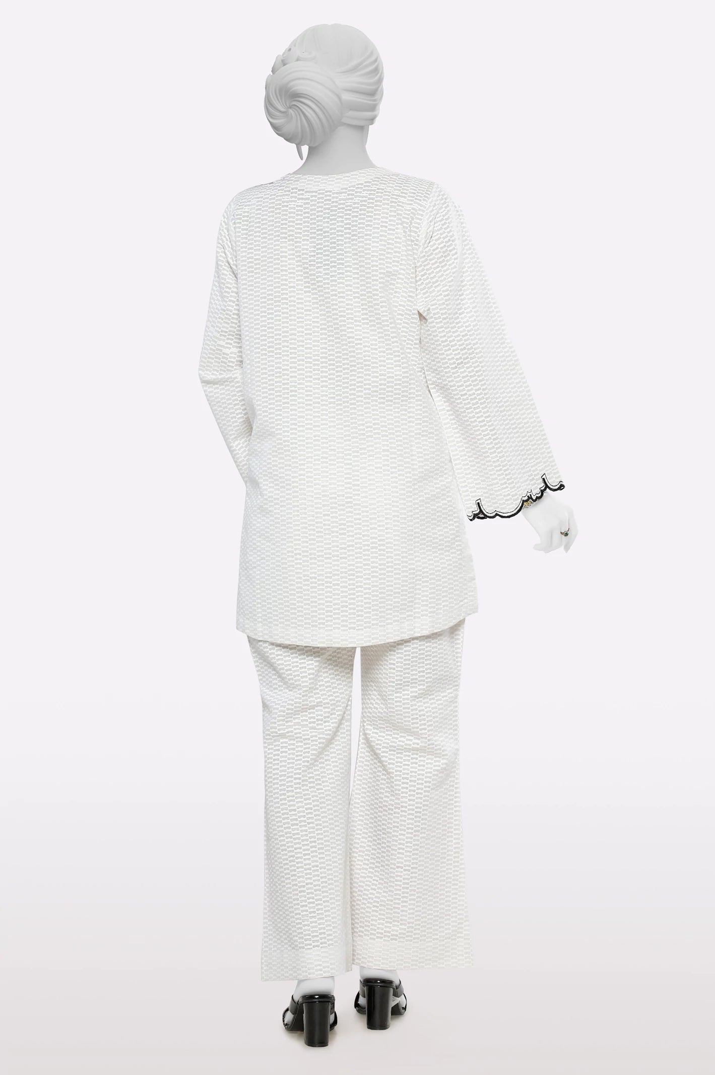 White Stylised 2PC - Image 3