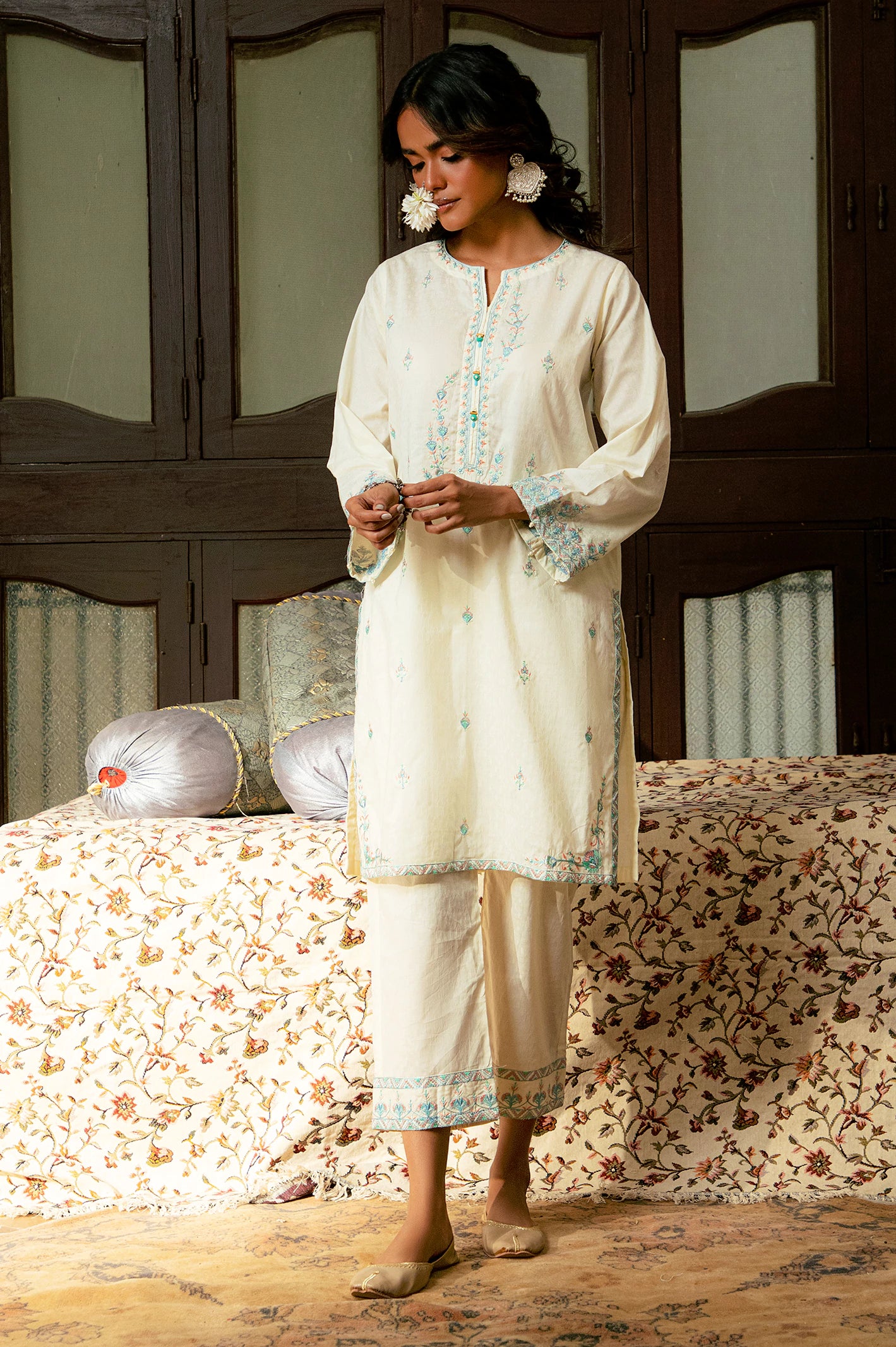 Ivory Embroidered 2PC - Image 2