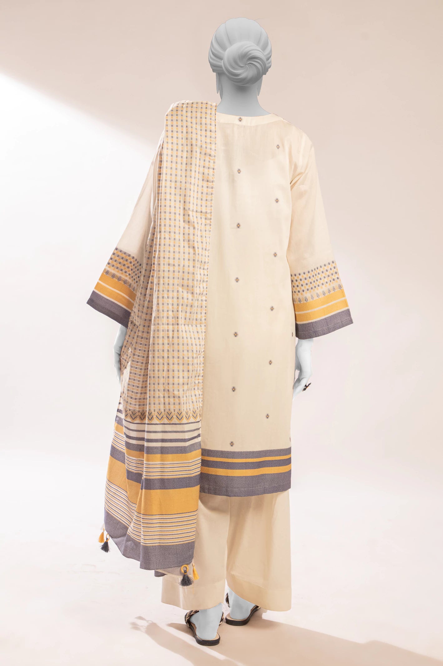 White Jacquard Kurti With Dupatta - Image 3