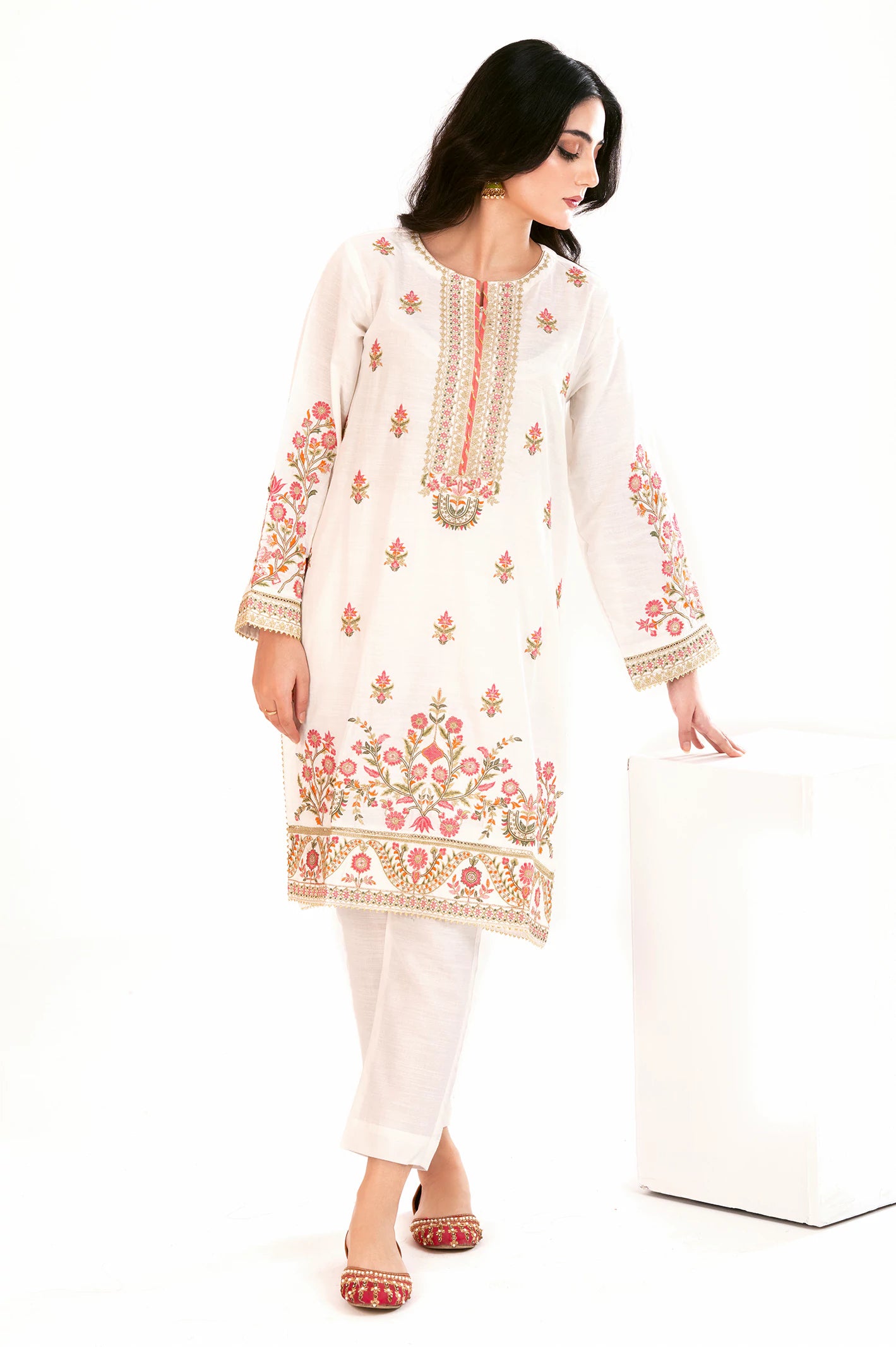 White Embroidered 2PC - Image 4