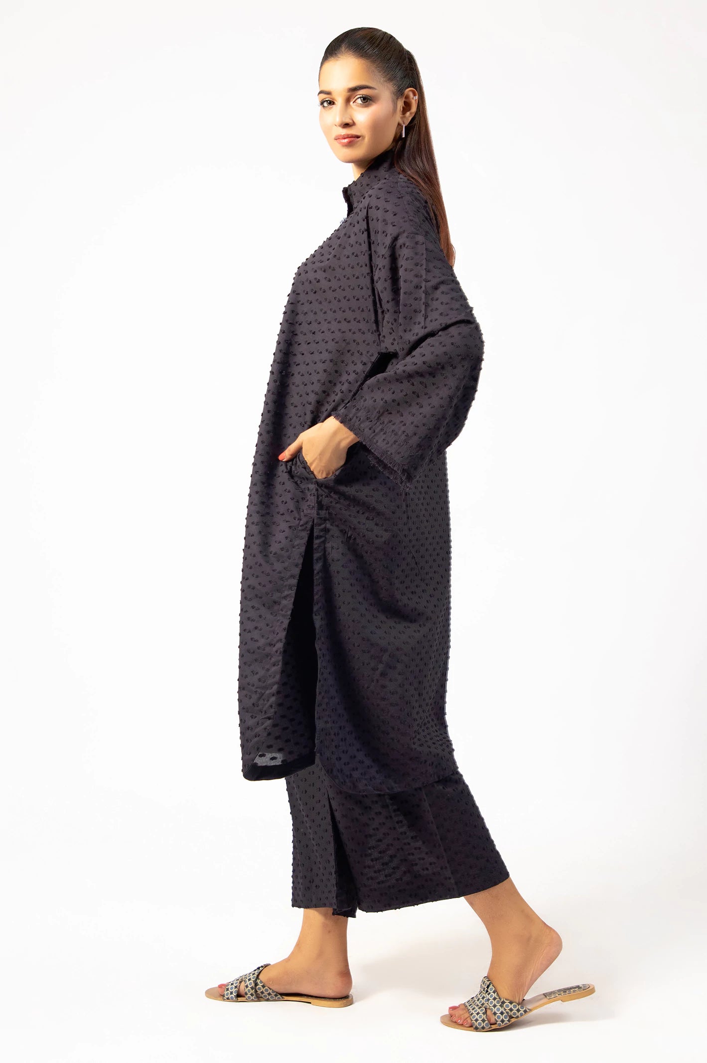 Black Stylised 2PC - Image 4