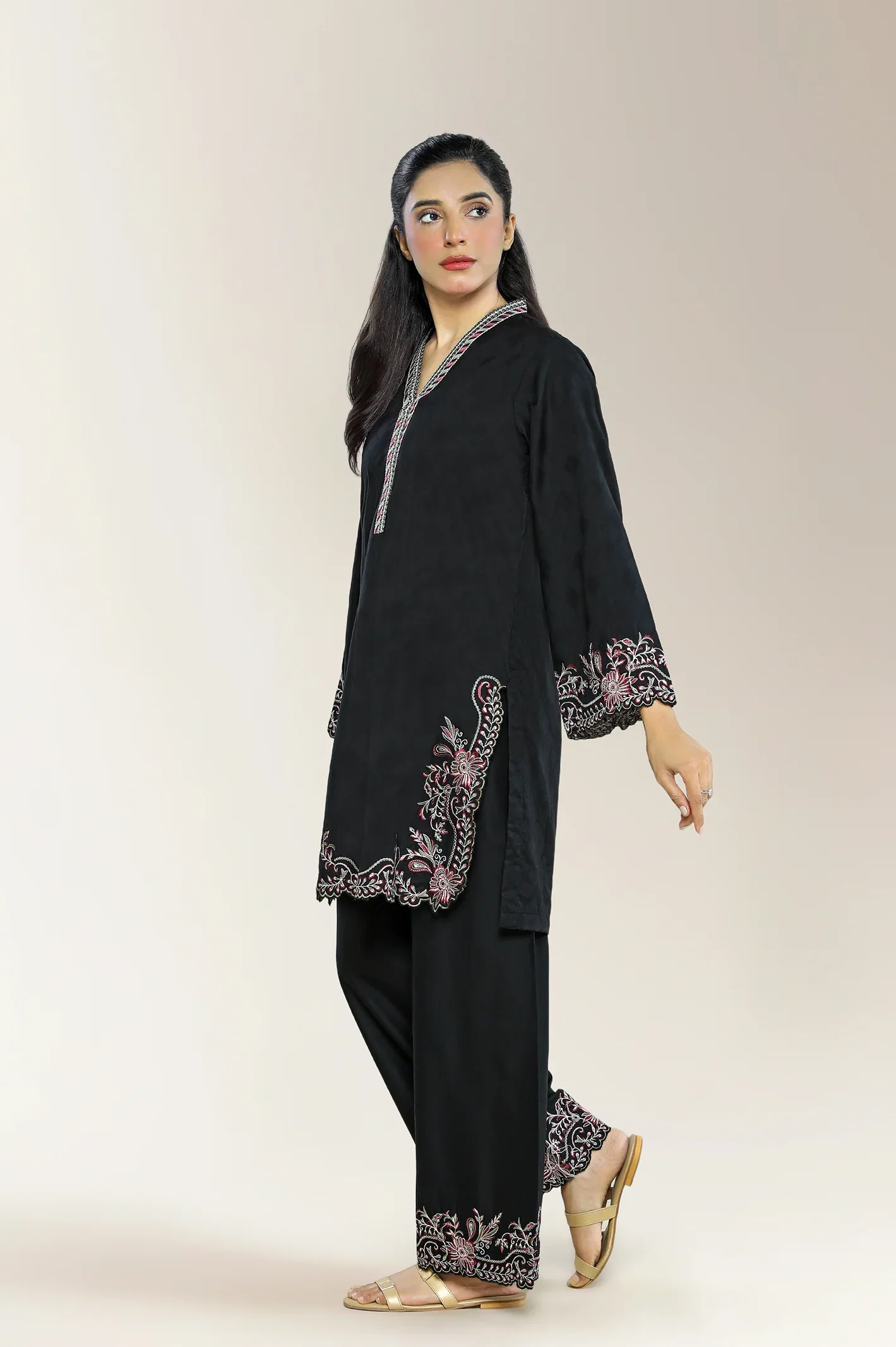 Embroidered Jacquard Black 2PC - Image 3