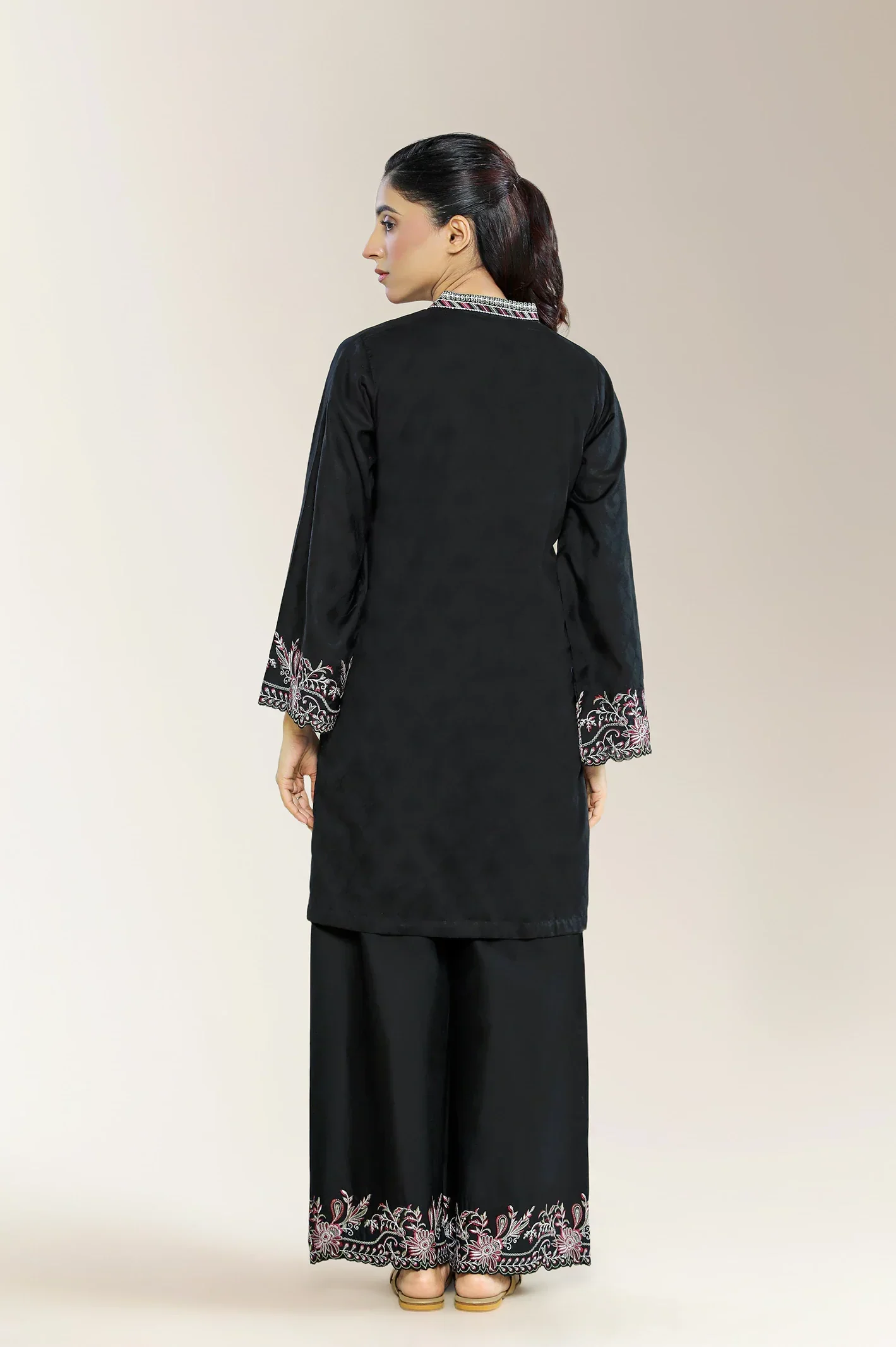 Embroidered Jacquard Black 2PC - Image 4