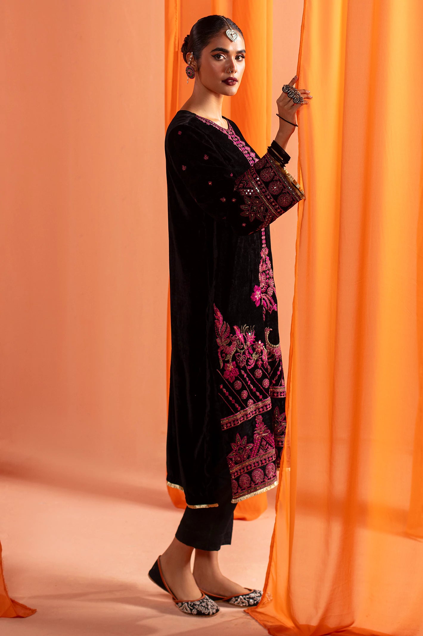 Black Embroidered Kurti - Image 4