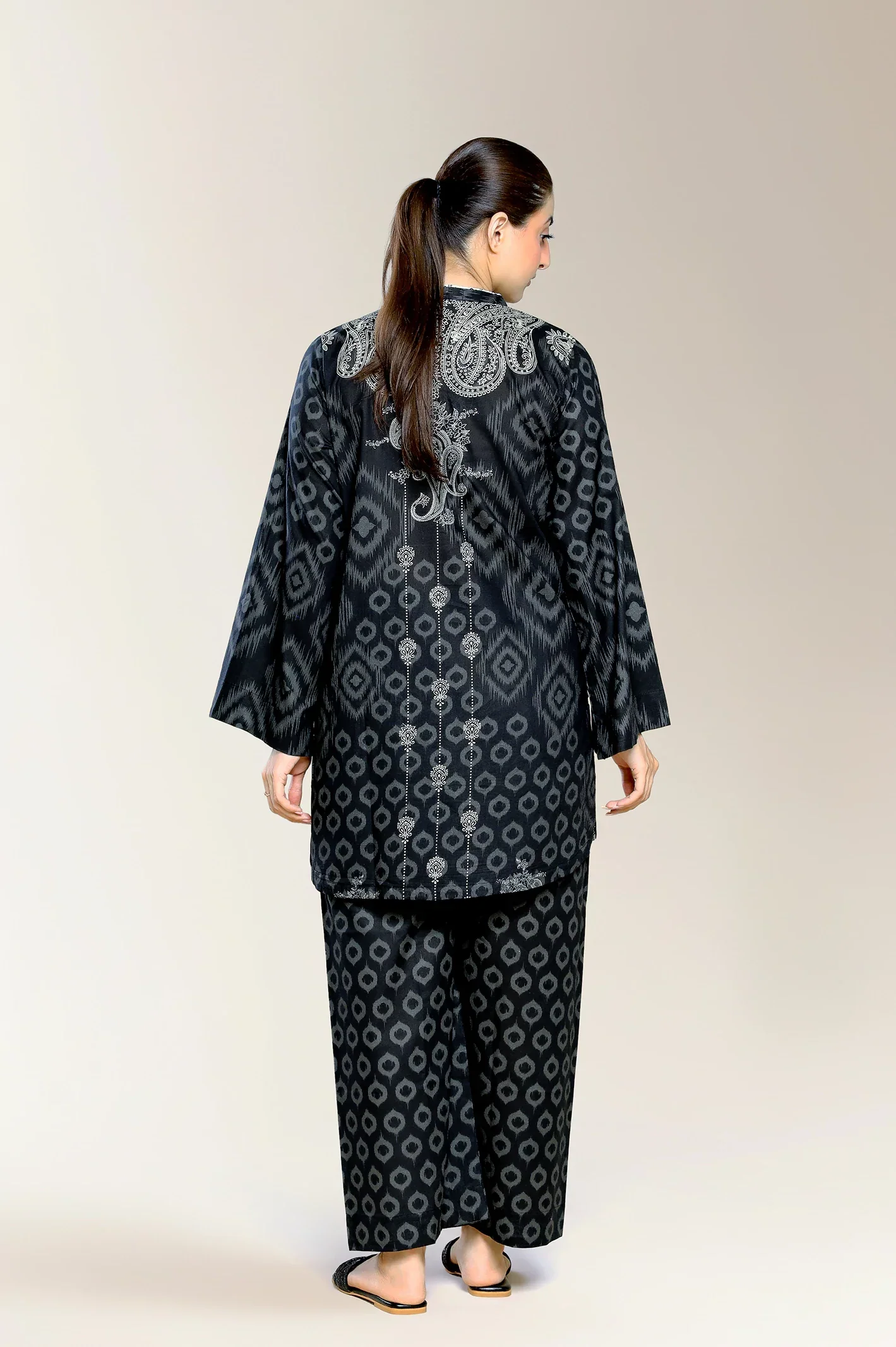 Printed Black 2PC - Image 3