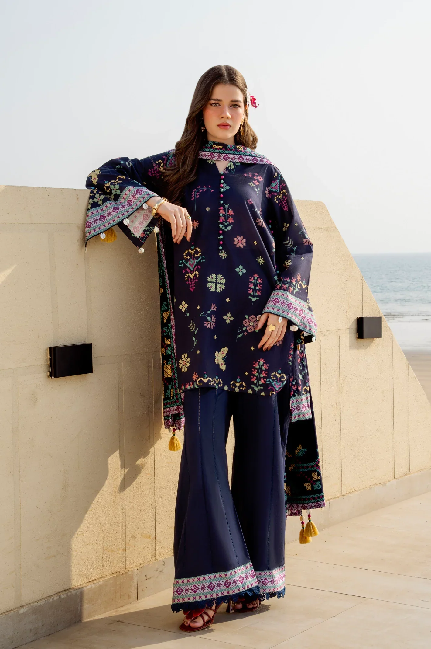Printed Lawn-Navy Blue Unstitched 3PC - Image 4