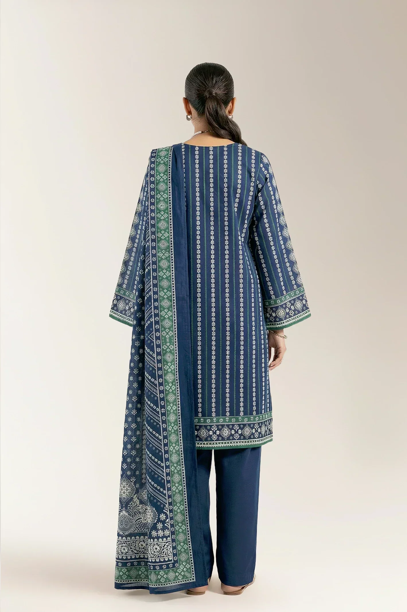 Printed Unstitched 3PC - Image 2